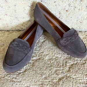 NIB! Born loafers in size 6.5 M.